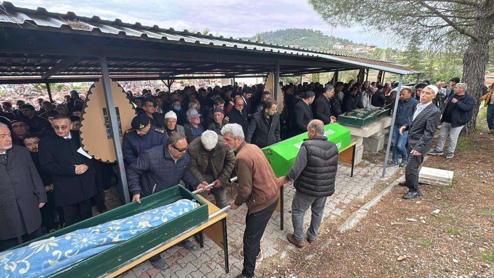 Ekmek parası peşindeyken kaza kurbanı olan 7 kişiye yürek yakan veda 8